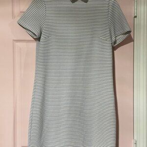 Dress. Size small. No damagss